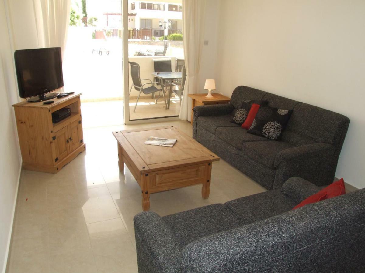 2 Bedroom Poolside Apartment E9 เปเยีย ภายนอก รูปภาพ