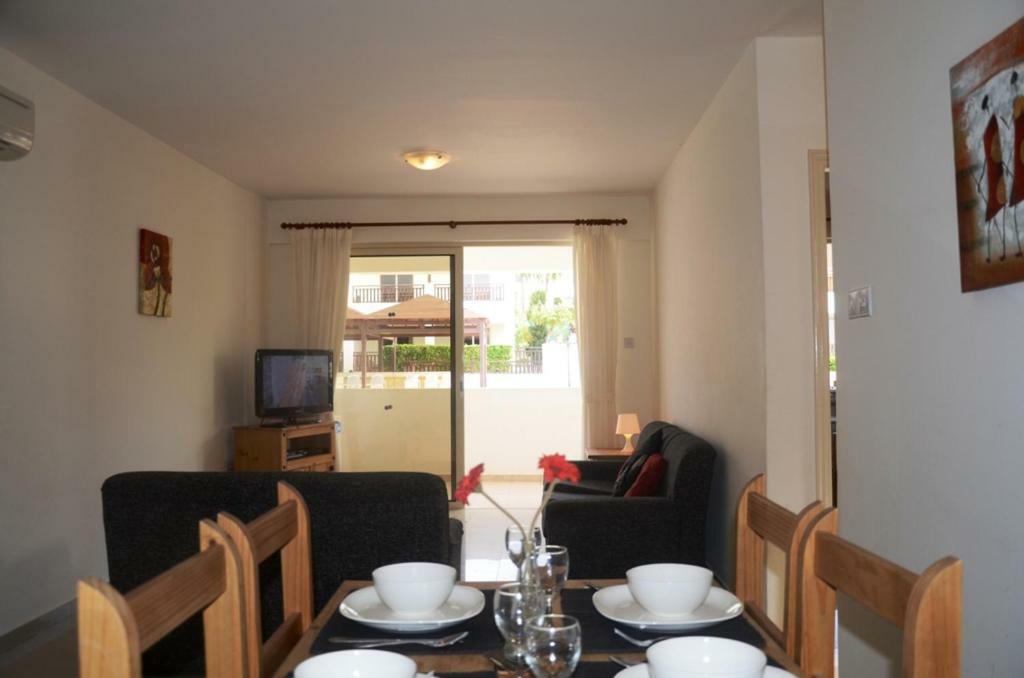 2 Bedroom Poolside Apartment E9 เปเยีย ภายนอก รูปภาพ