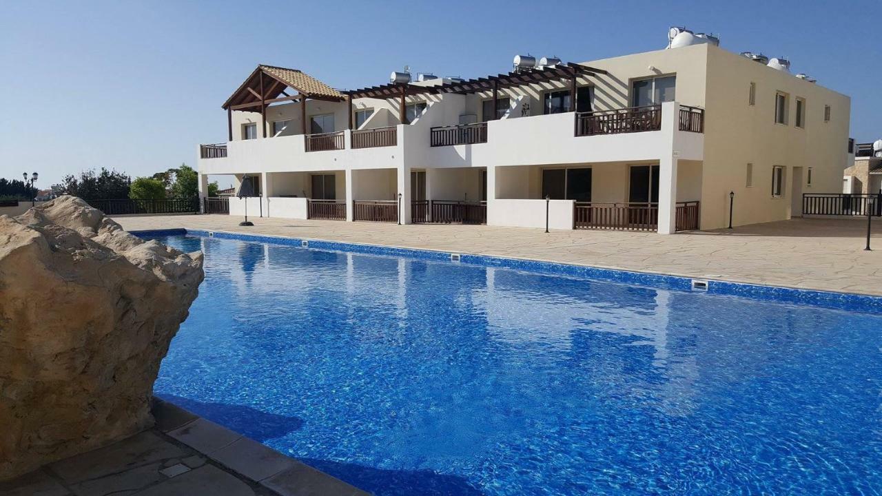 2 Bedroom Poolside Apartment E9 เปเยีย ภายนอก รูปภาพ
